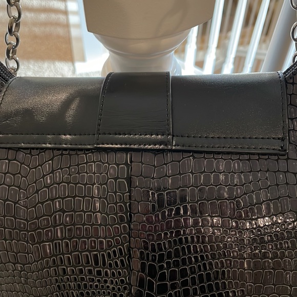 CHARLIE LAPSON BLACK HANDBAG/ SHOULDER BAG WITH SILVER TONE HARDWARE - Picture 7 of 16